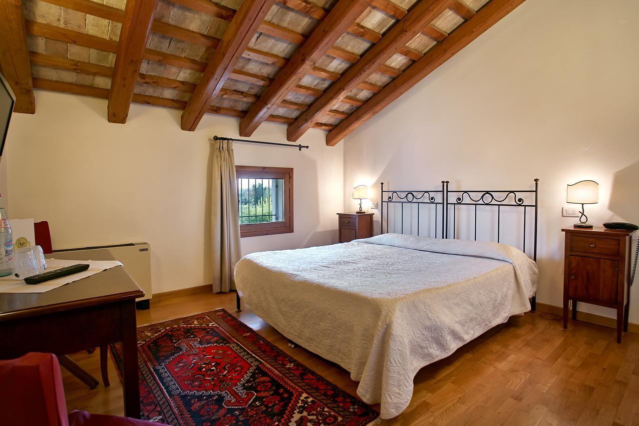 Al Redentor Agriristorante Hotel Casa Reali Bagian luar foto